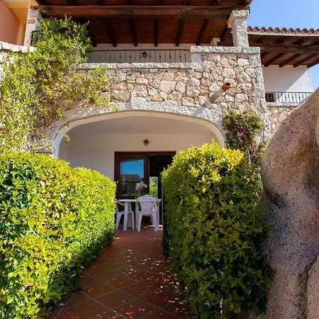 Casa Sassi With Swimming Pool, 2 Bedrooms *